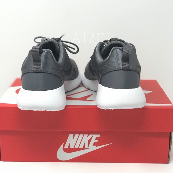 NWT Nike Roshe One PRM Gunsmoke White W AUTHENTIC - Picture 2 of 8